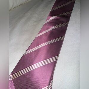 Brioni Subtle Pink Men’s Tie With Stripes